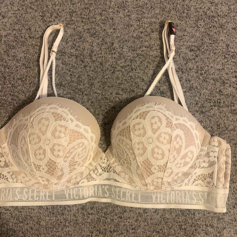 Victoria’s Secret lace bra